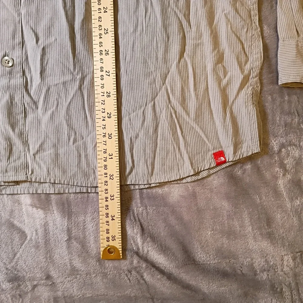 The North Face Mens XXL Grey Micro Stripe Long Sleeve Hiking Button Down Shirt